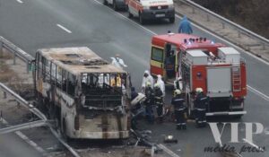 Трагедия на АМ „Струма“ Автобус се запали, 45 души загинаха 3