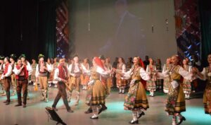 Концерт спектакълът „Танцът на един живот“ и ансамбъл „Пирин“ покориха благоевградската публика за 100 годишнината от рождението на Костадин Руйчев