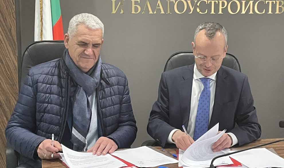 Днес кметът на Благоевград подписа първите 7 споразумения за финансиране на инфраструктурни проекти от държавния бюджет на стойности 8 000 000 лева
